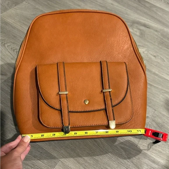 Purse/Backpack - Picture 15 of 16